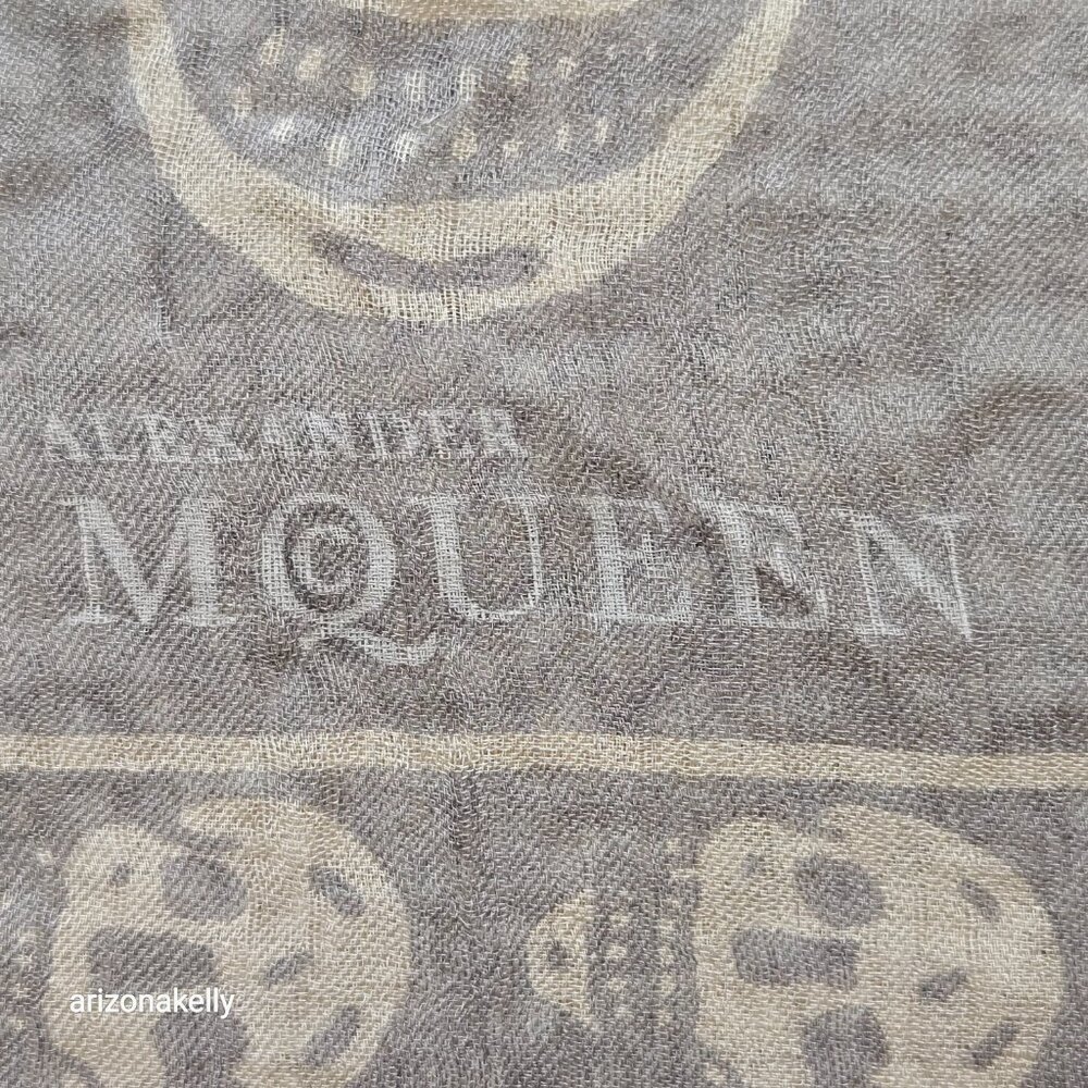 Alexander McQueen Silk Skull Scarf Light Grey - Picture 2 of 9